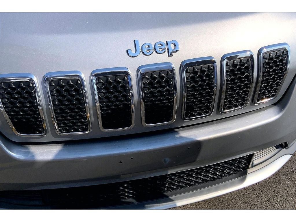 Used 2019 Jeep Cherokee Limited AWD/4WD image 31