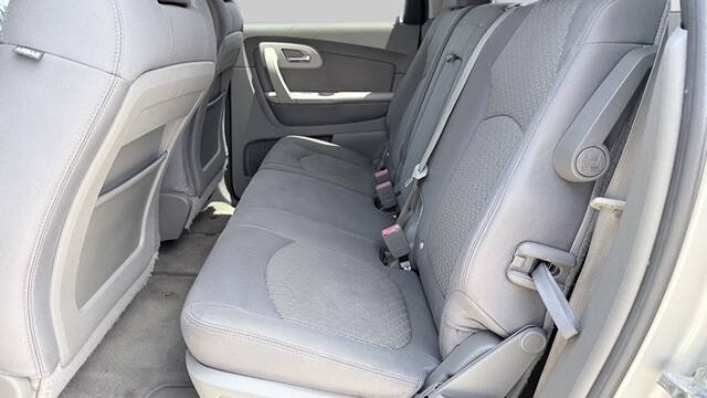 Used 2011 Chevrolet Traverse LS FWD image 15