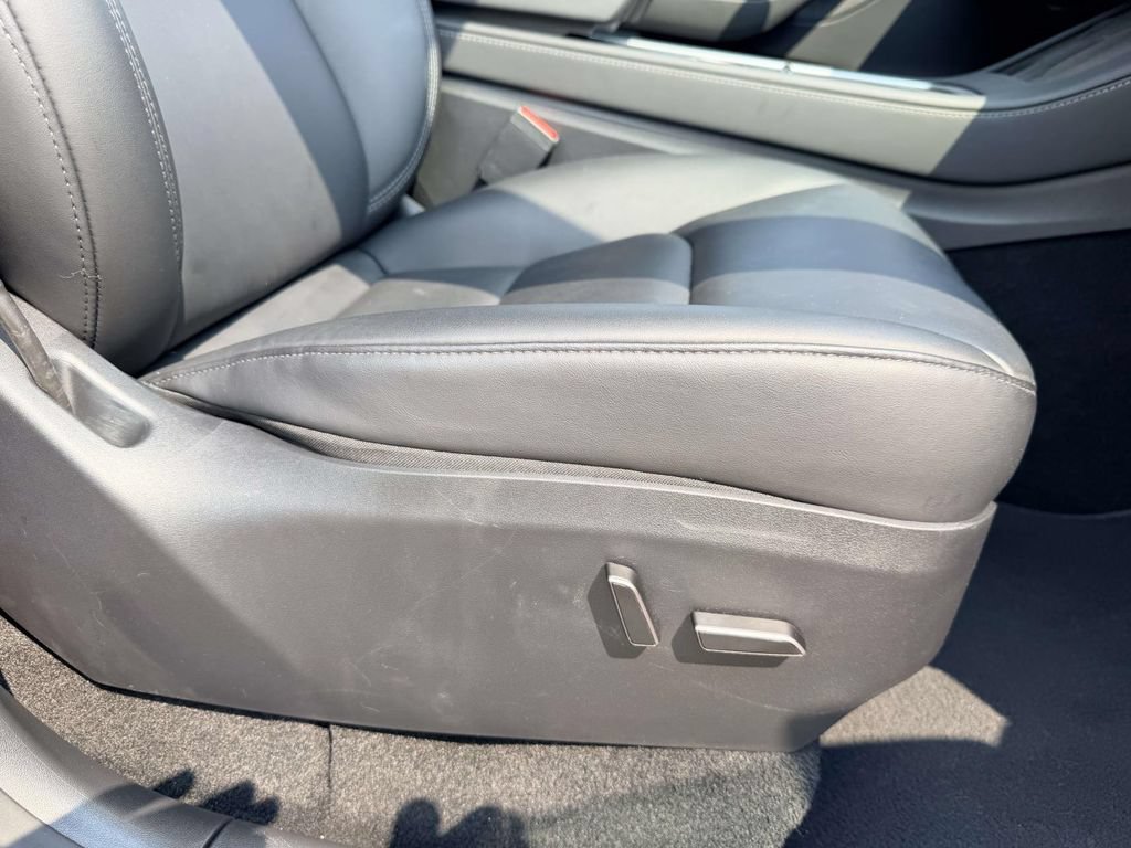 Used 2023 Tesla Model Y Long Range AWD/4WD image 12