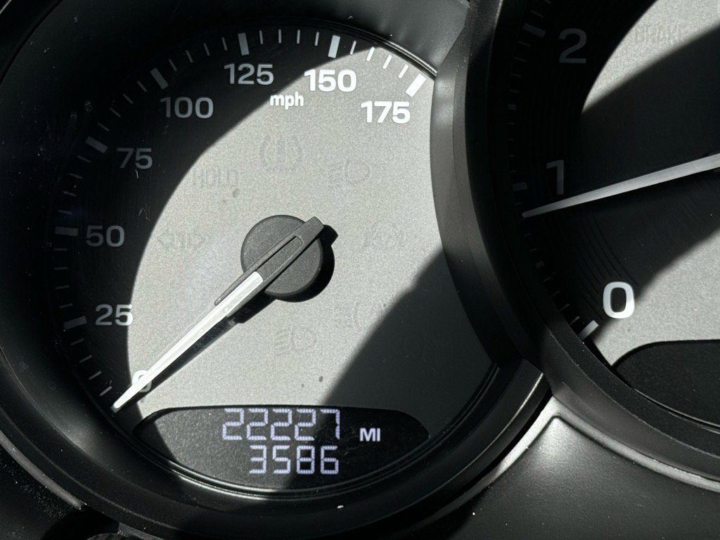 Used 2024 Porsche Macan image 13