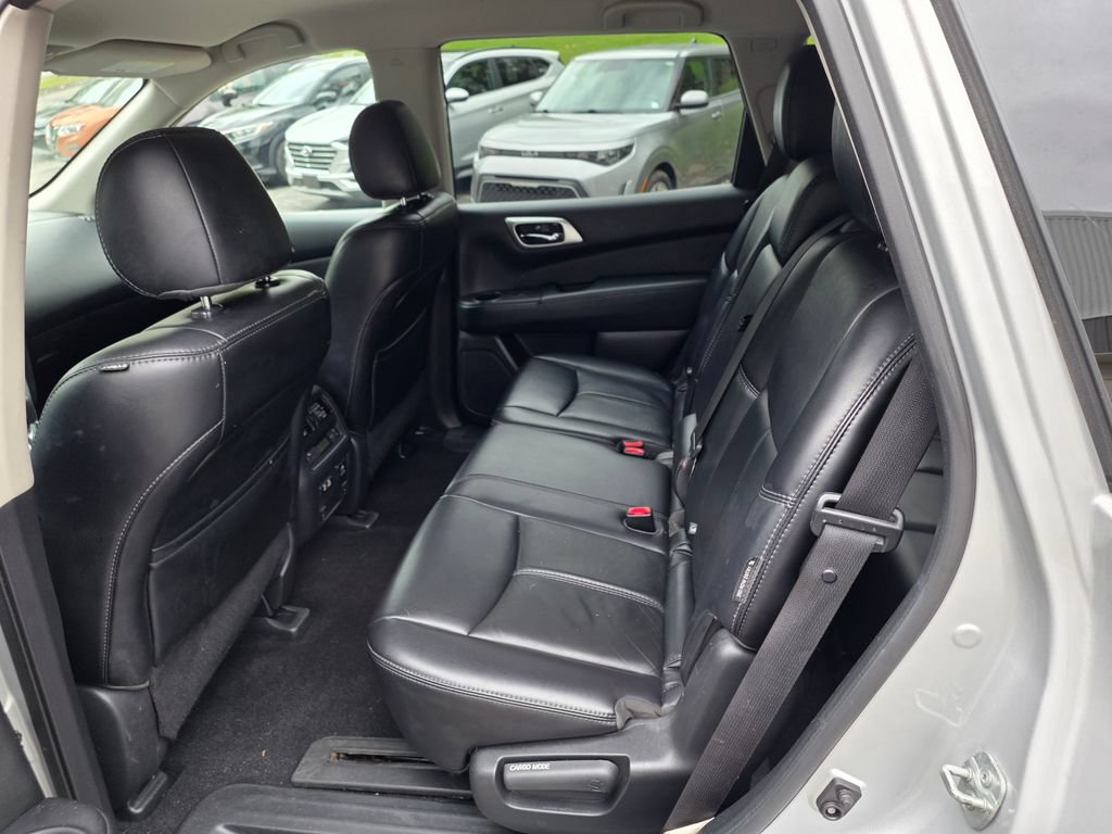 Used 2019 Nissan Pathfinder SL AWD/4WD image 7
