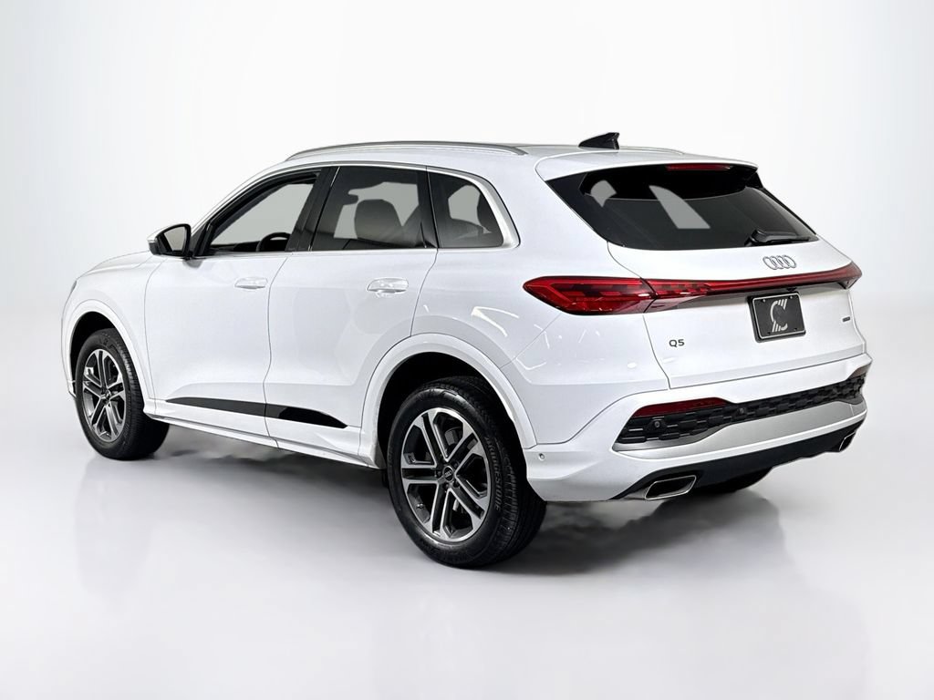 Used 2025 Audi Q5 Premium w/ Convenience Package AWD/4WD image 3