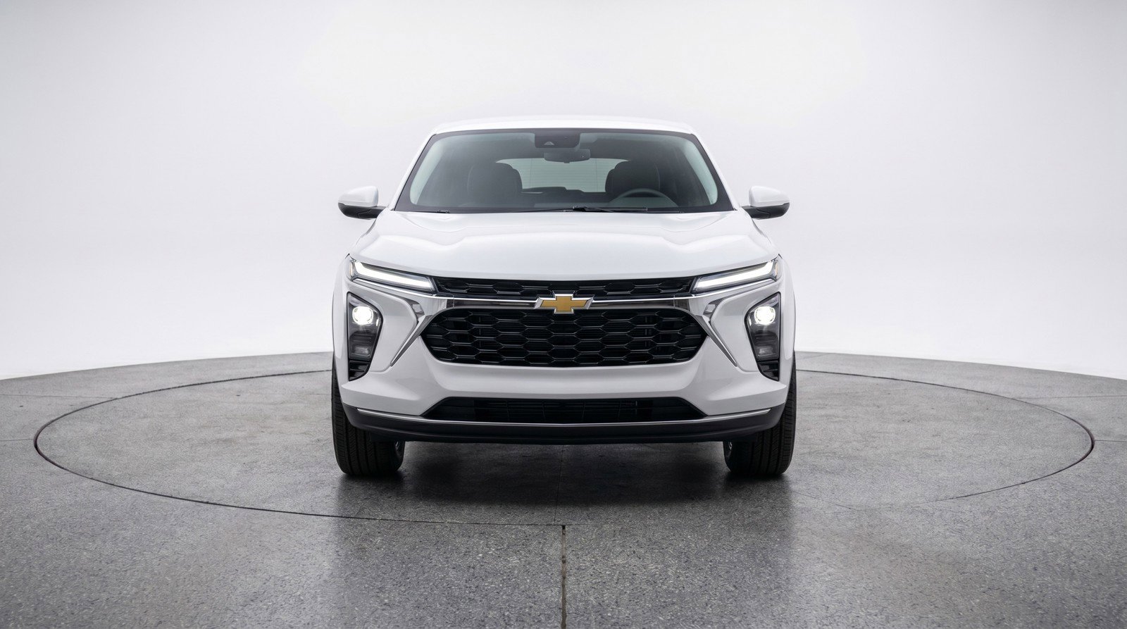 Used 2025 Chevrolet Blazer LT FWD image 2