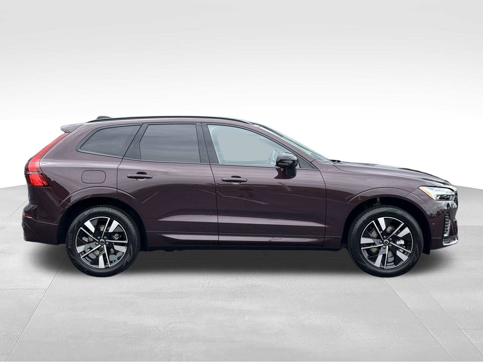 New 2026 Volvo XC60 B5 Plus w/ Protection Package Premier AWD/4WD image 2