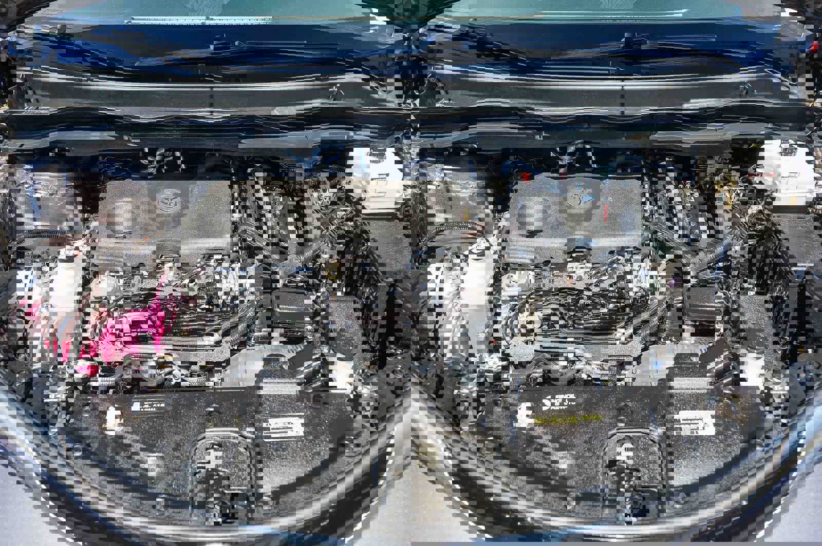 Used 2022 Toyota Sienna Limited image 22