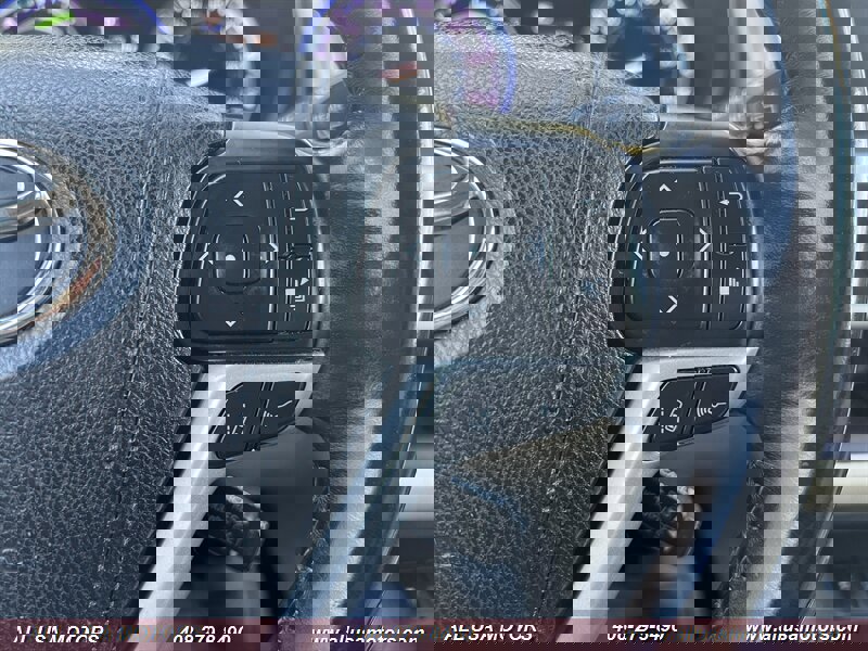 Used 2017 Toyota Highlander Limited image 23