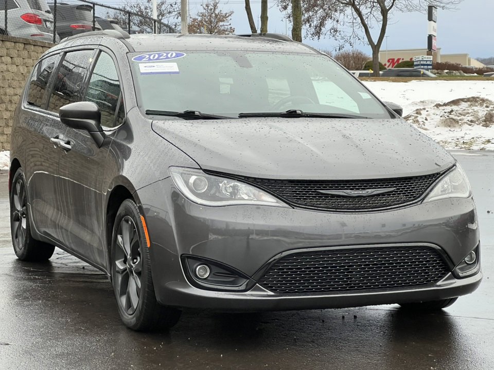 Used 2020 Chrysler Pacifica Touring-L Plus image 37