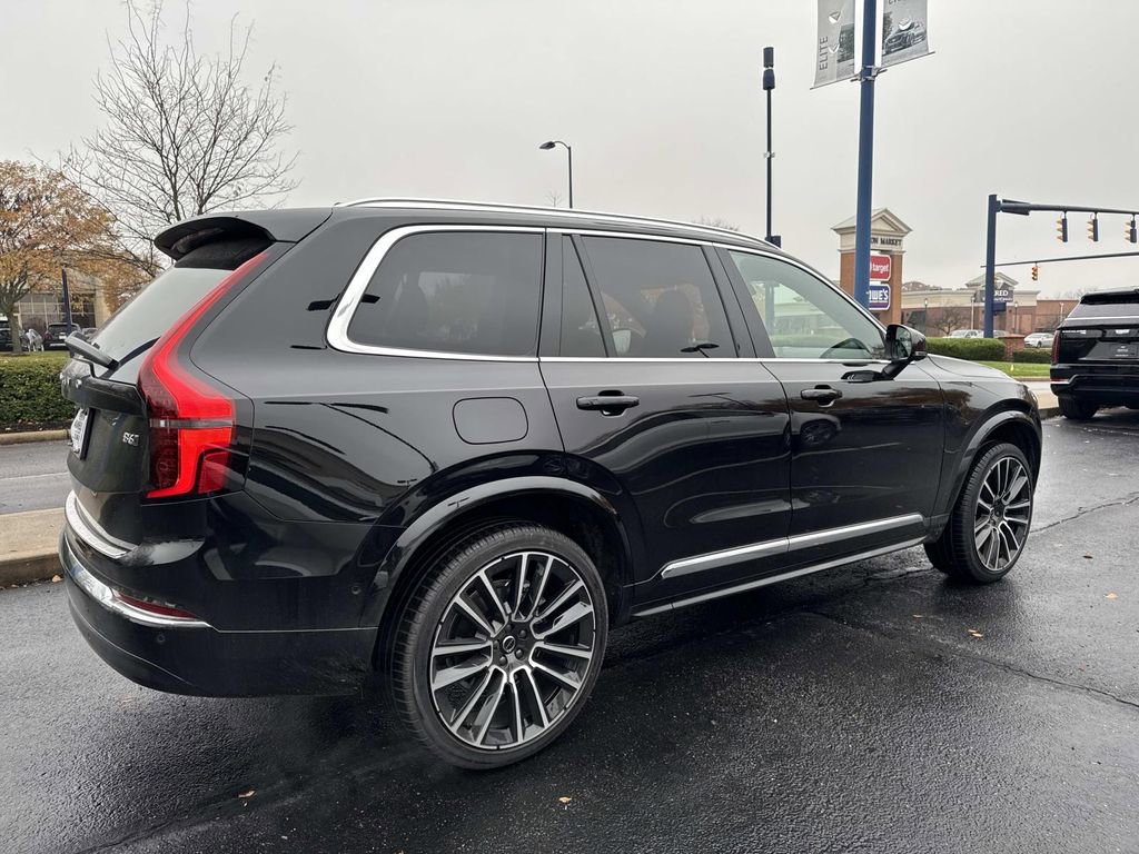 Used 2026 Volvo XC90 B6 Plus image 7