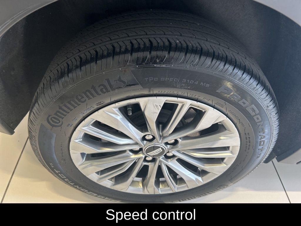 Used 2025 Cadillac XT4 Premium Luxury image 20