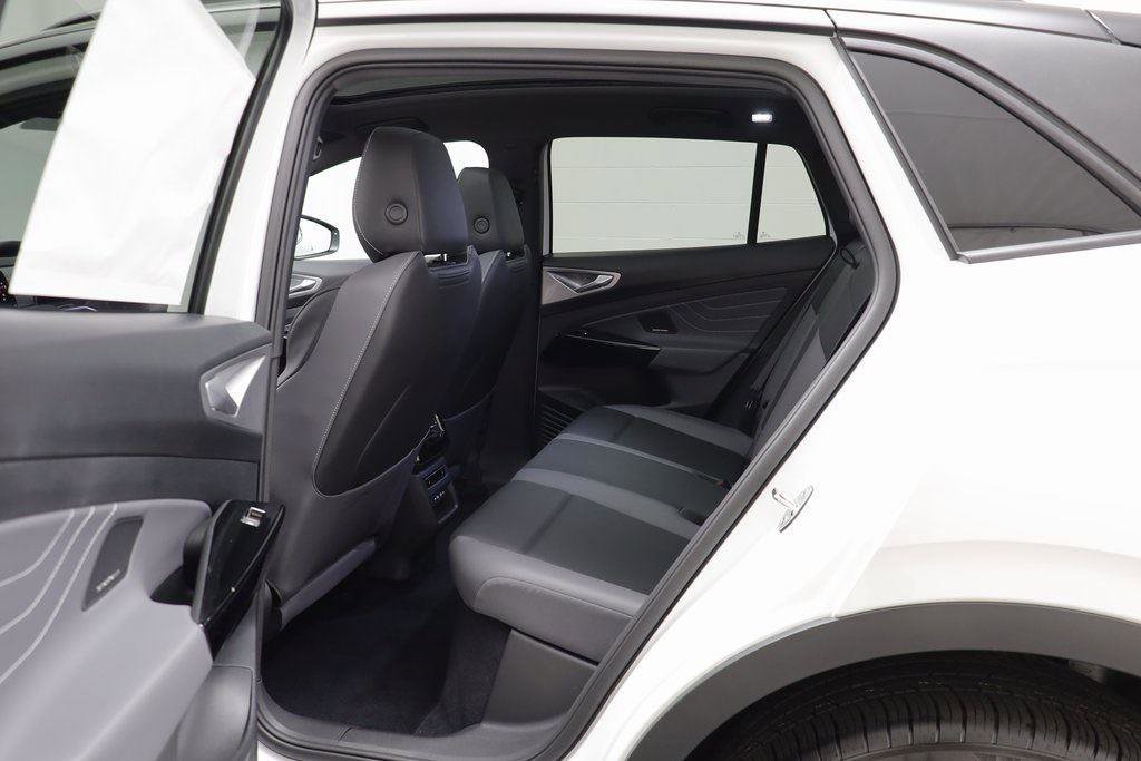 New 2025 Volkswagen ID.4 Pro S Plus image 13