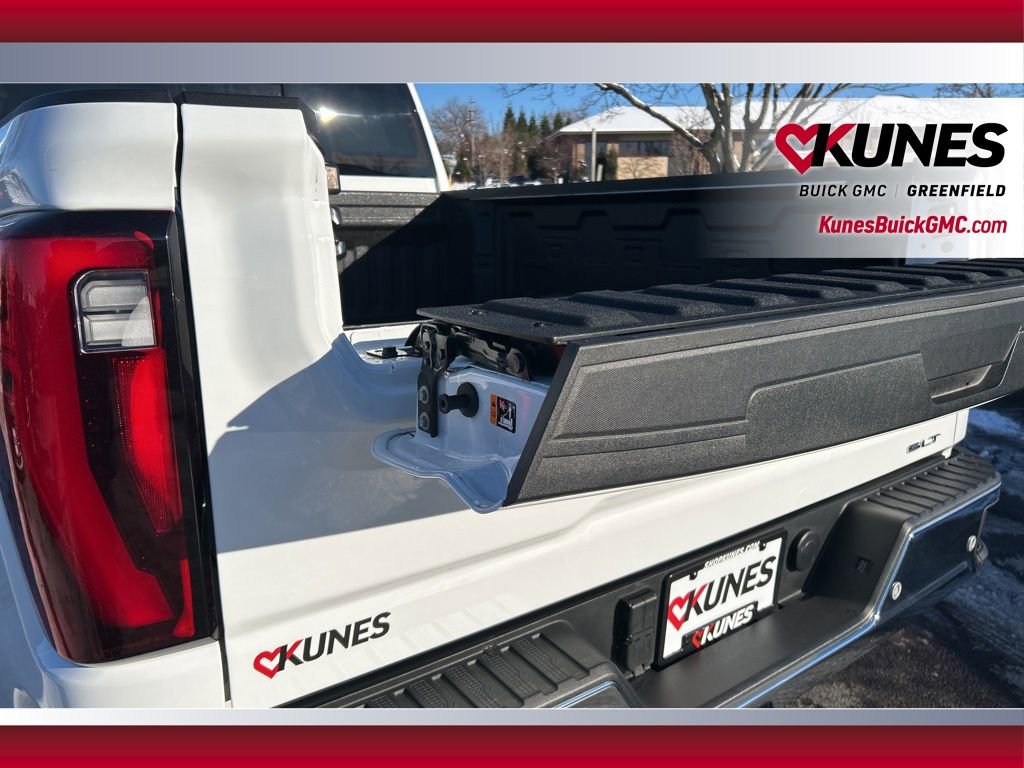 Used 2025 GMC Sierra 2500 SLT w/ SLT Premium Package image 18
