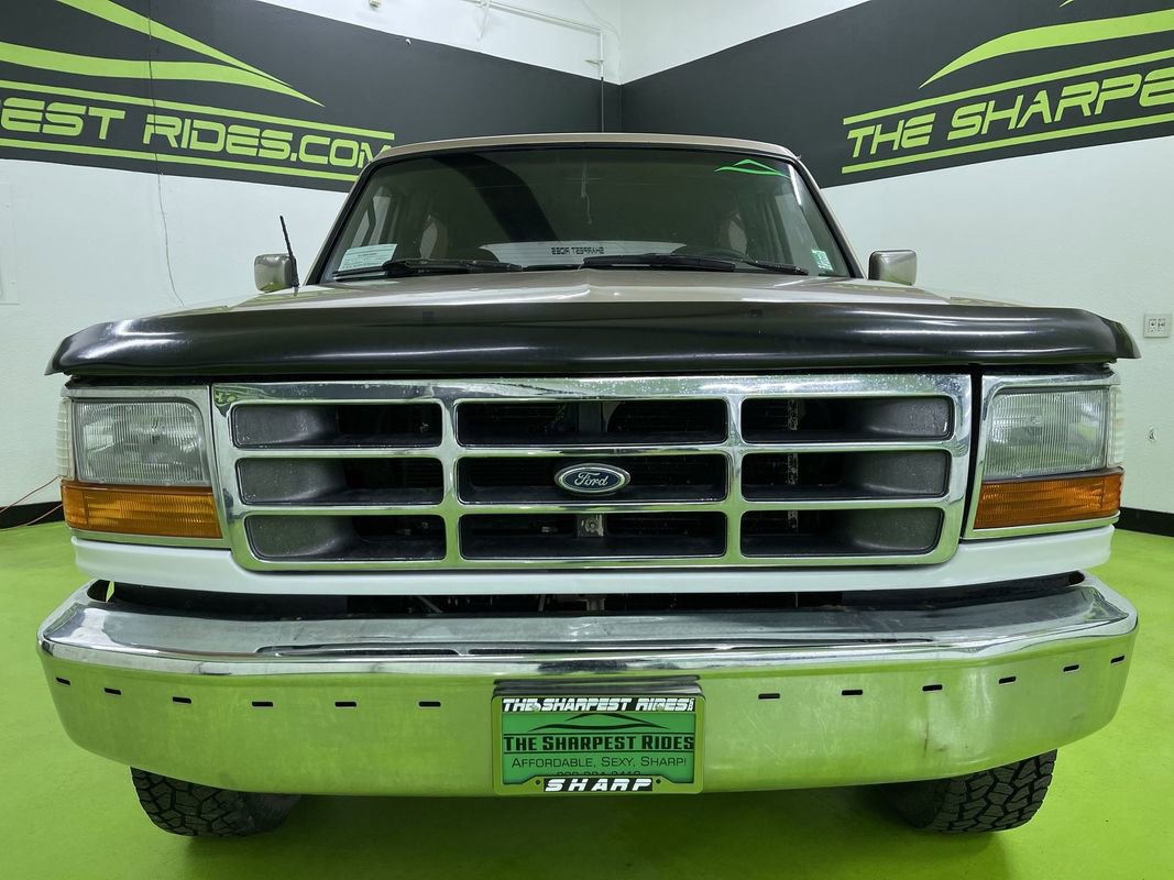 Used 1996 Ford Bronco XLT image 3