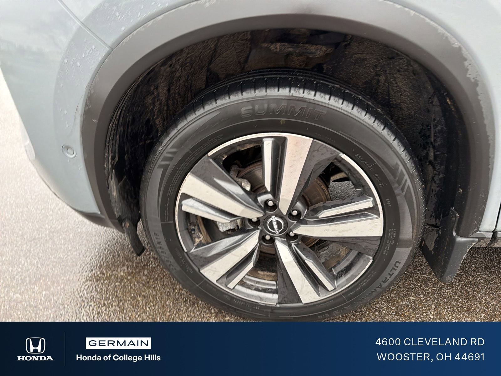 Used 2023 Nissan Rogue SL w/ SL Premium Package image 11