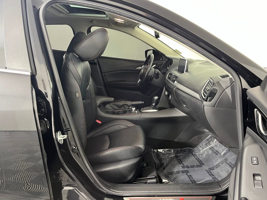 Used 2015 MAZDA MAZDA3 s Touring image 17