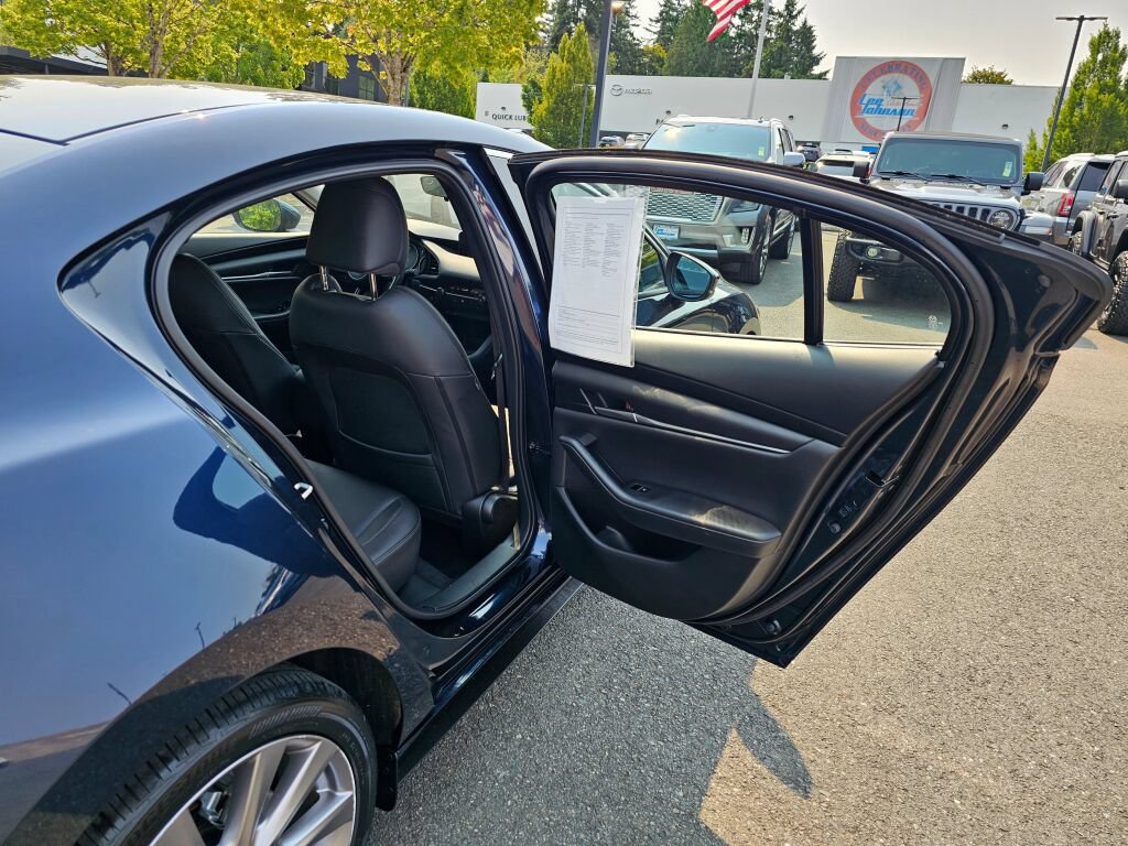 Used 2020 MAZDA MAZDA3 Sedan w/ Select Package FWD image 25