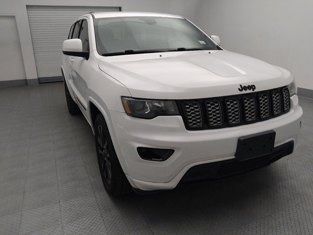 Used 2019 Jeep Grand Cherokee Altitude RWD image 14
