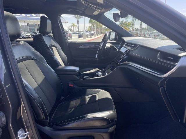 Used 2021 Jeep Grand Cherokee L Laredo image 28