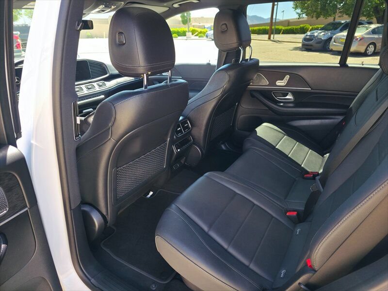 Used 2025 Mercedes-Benz GLS 450 4MATIC image 17