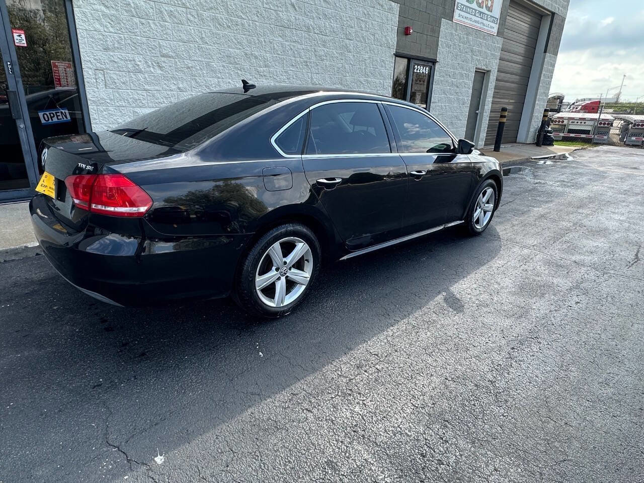 Used 2013 Volkswagen Passat TDI SE image 5