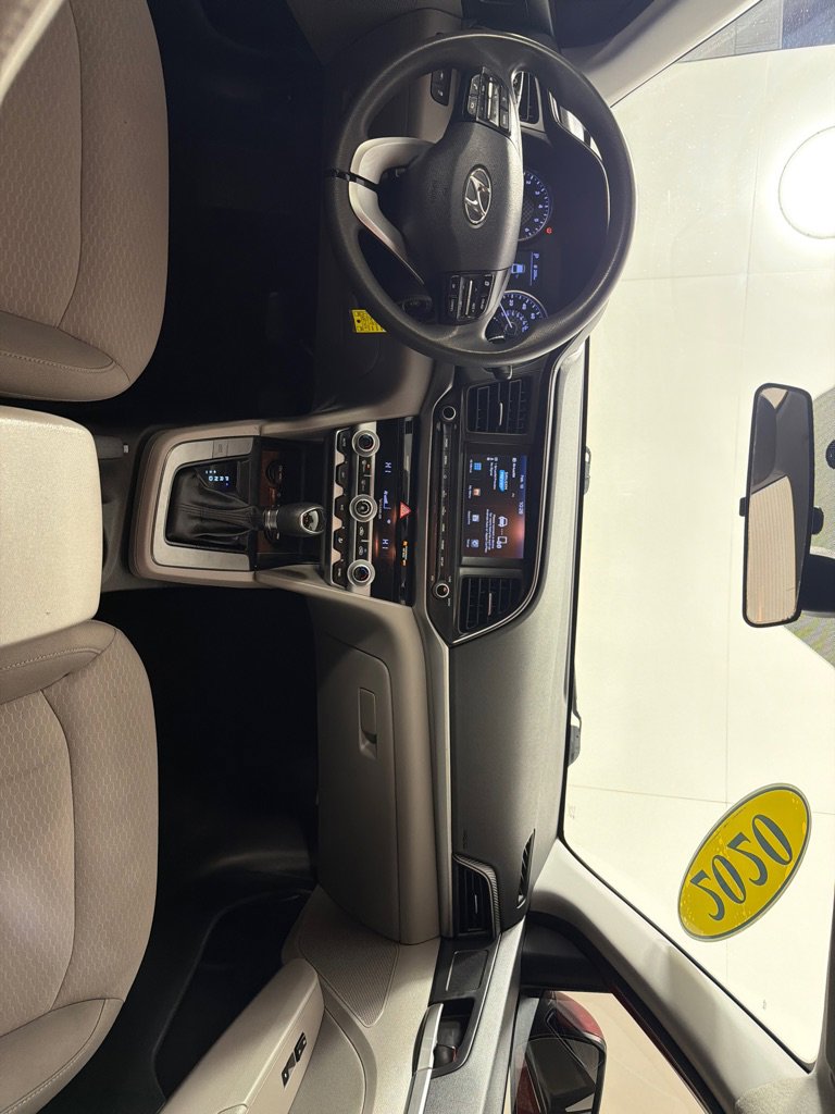 Used 2020 Hyundai Elantra SEL image 22