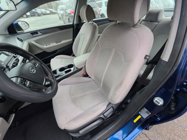 Used 2015 Hyundai Sonata SE FWD image 14