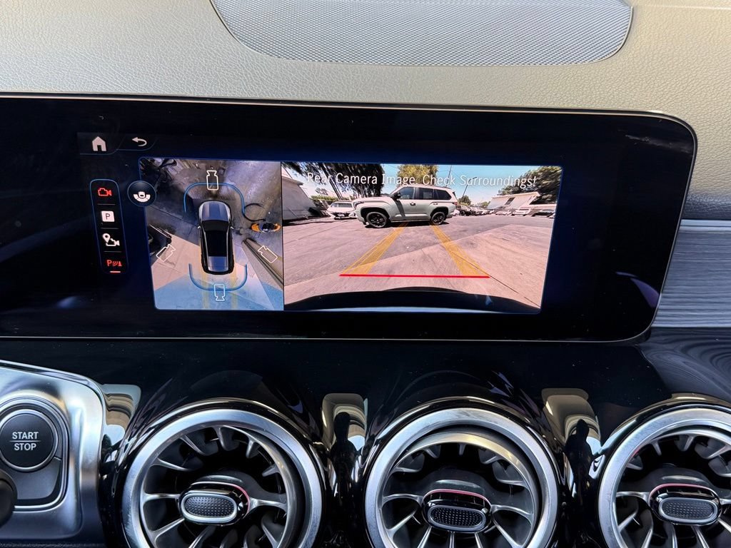 Used 2025 Mercedes-Benz EQB 300 4MATIC image 16