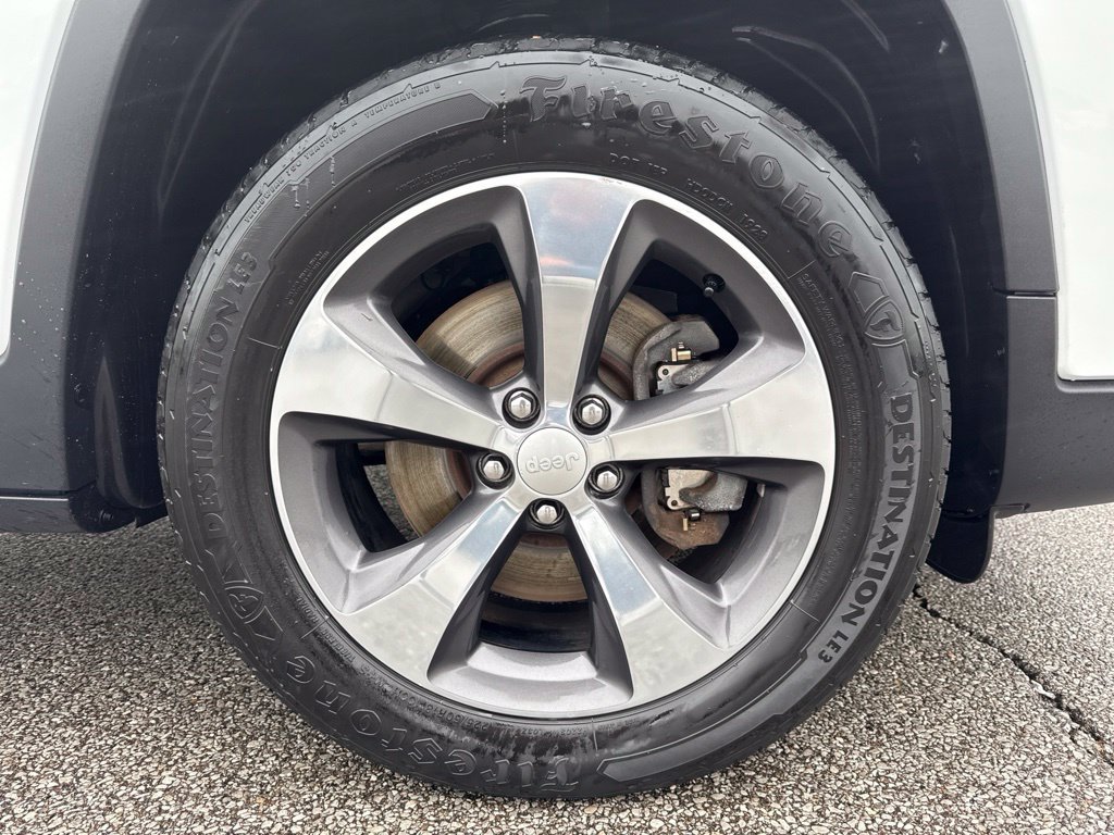 Used 2020 Jeep Cherokee Limited AWD/4WD image 11