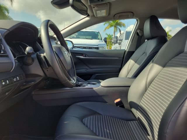 Used 2024 Toyota Camry SE w/ Convenience Package FWD image 18