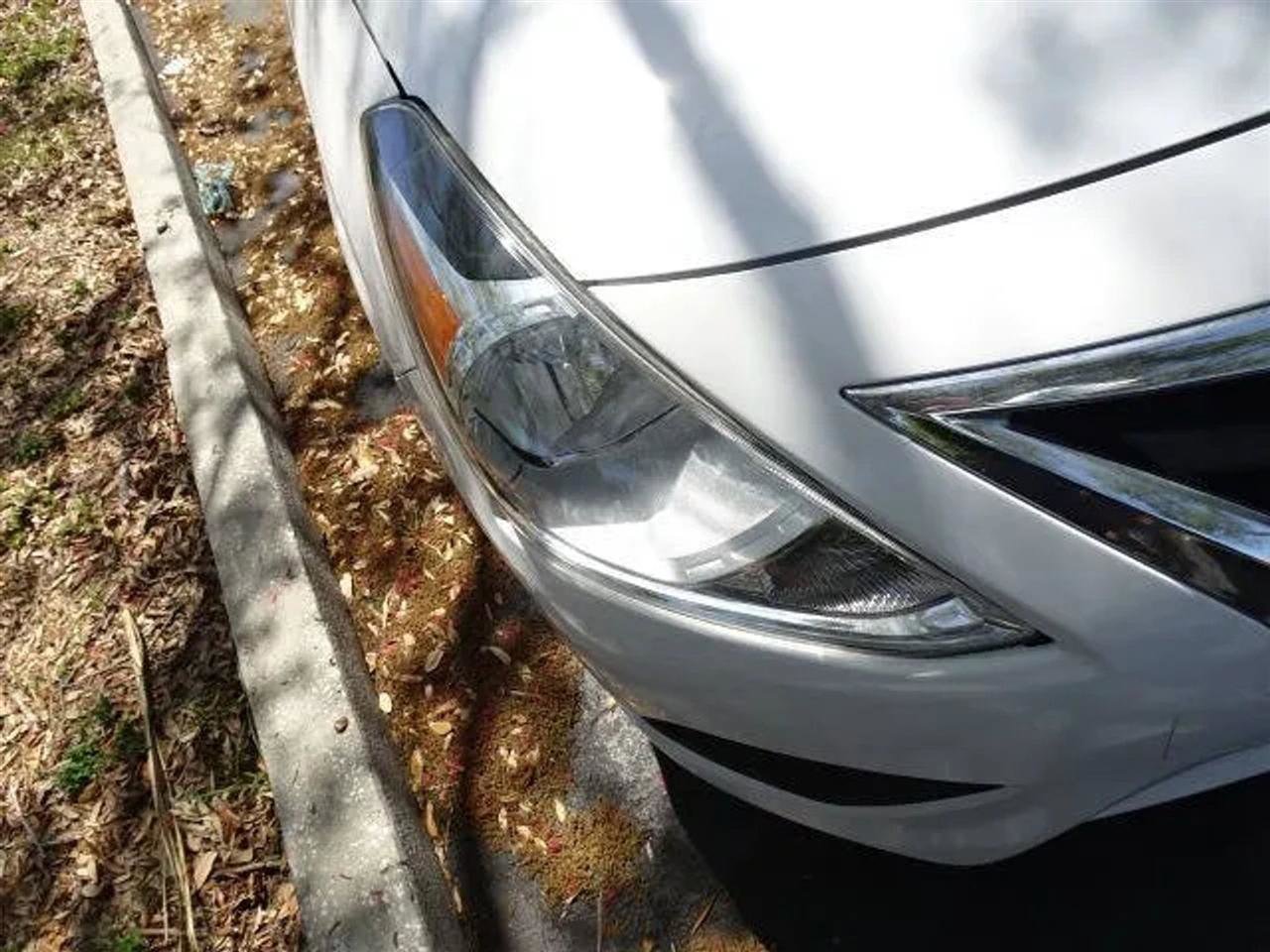 Used 2018 Nissan Versa SV image 16