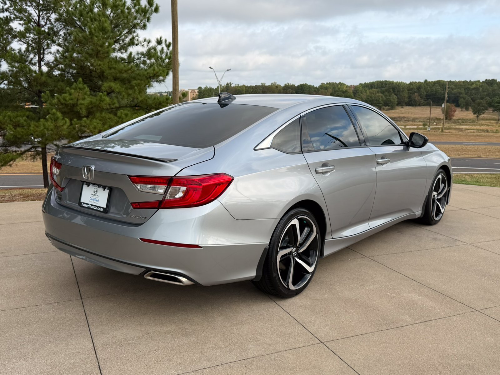 Used 2022 Honda Accord Sport image 6