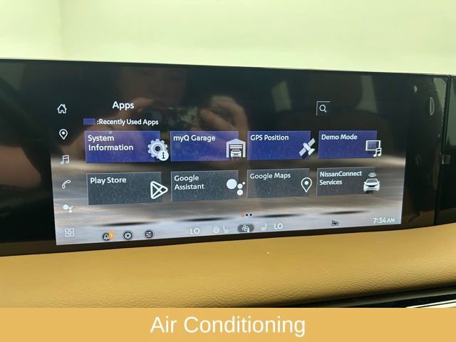 Used 2025 Nissan Armada SL w/ Captain's Chari Seat Package image 37