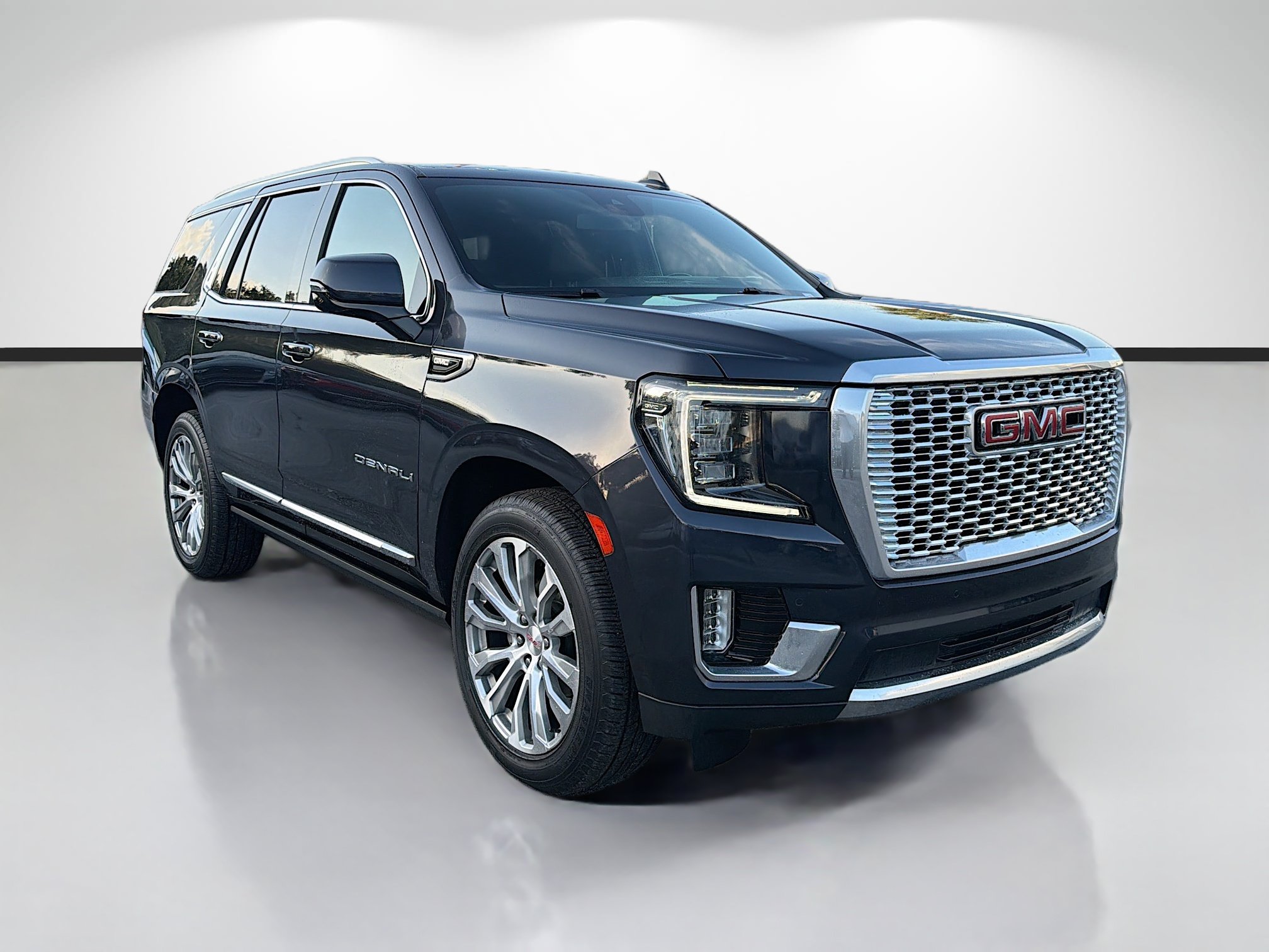 Used 2023 GMC Yukon Denali AWD/4WD image 7