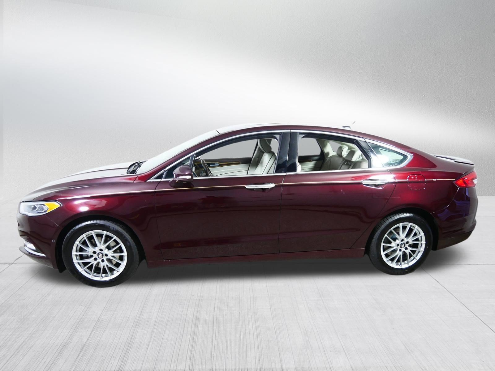 Used 2017 Ford Fusion Platinum AWD/4WD image 4