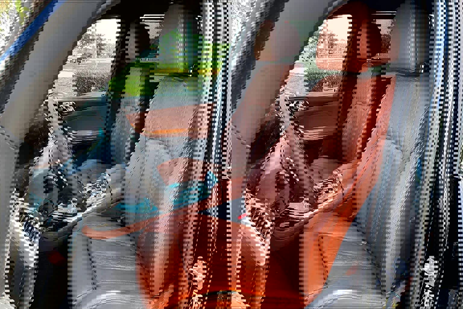 Used 2025 BMW X7 M60i image 8