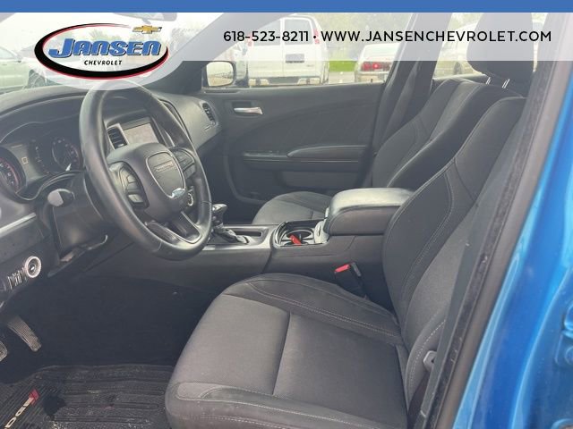 Used 2019 Dodge Charger SXT w/ Blacktop Package image 9