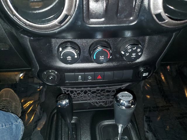 Used 2017 Jeep Wrangler Sport w/ Quick Order Package 24S AWD/4WD image 19