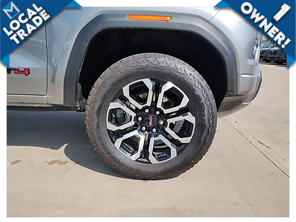 Used 2025 GMC Canyon AT4 w/ Nightfall Edition AWD/4WD image 14