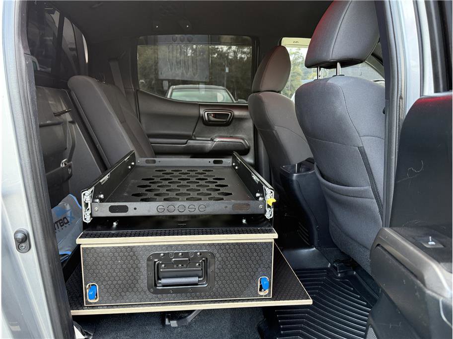 Used 2017 Toyota Tacoma TRD Off-Road image 17