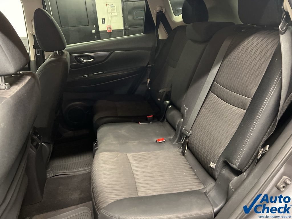 Used 2018 Nissan Rogue SV AWD/4WD image 38