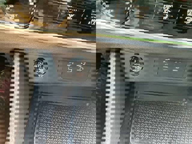 Used 2024 Nissan Rogue S image 22