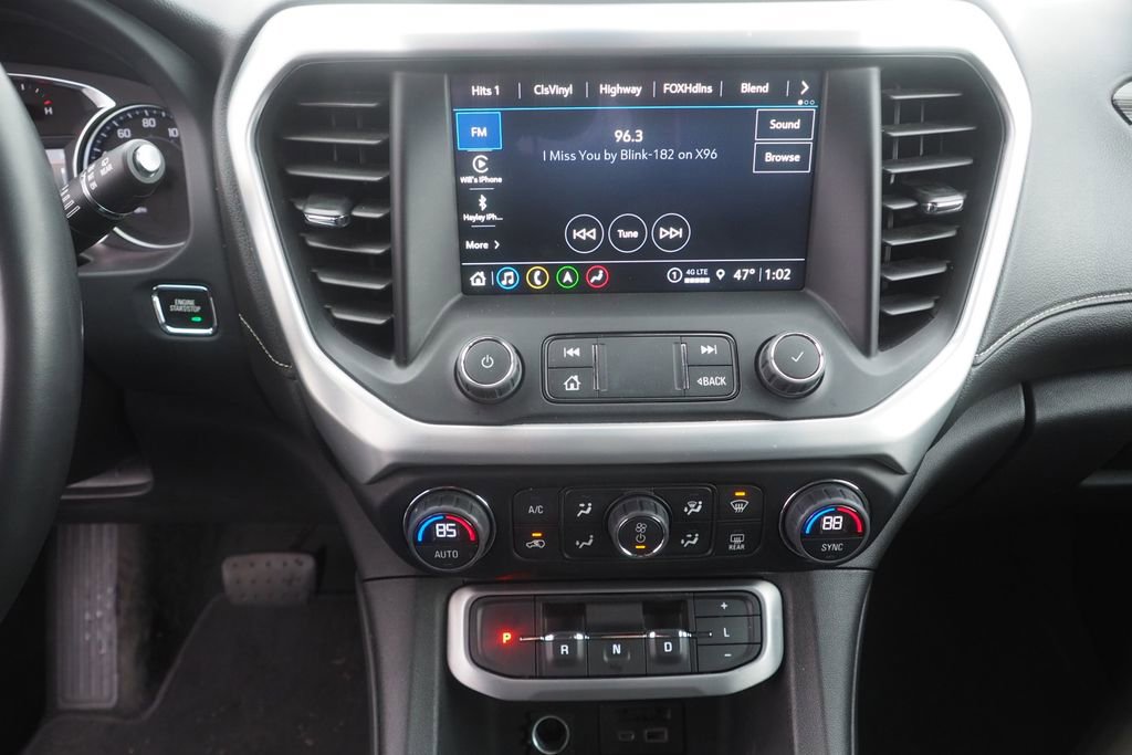 Used 2023 GMC Acadia SLT image 13