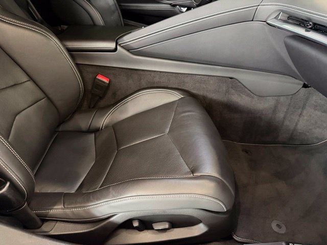 Used 2022 Chevrolet Corvette Stingray Coupe w/ 1LT RWD image 20