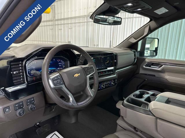 Used 2025 Chevrolet Silverado 3500 LTZ image 9