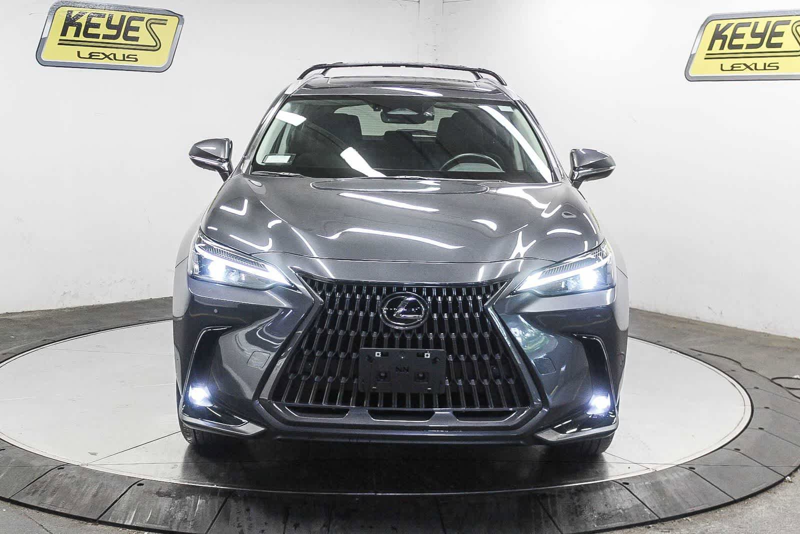 Used 2025 Lexus NX 250 FWD w/ Accessory Package (2T) image 2