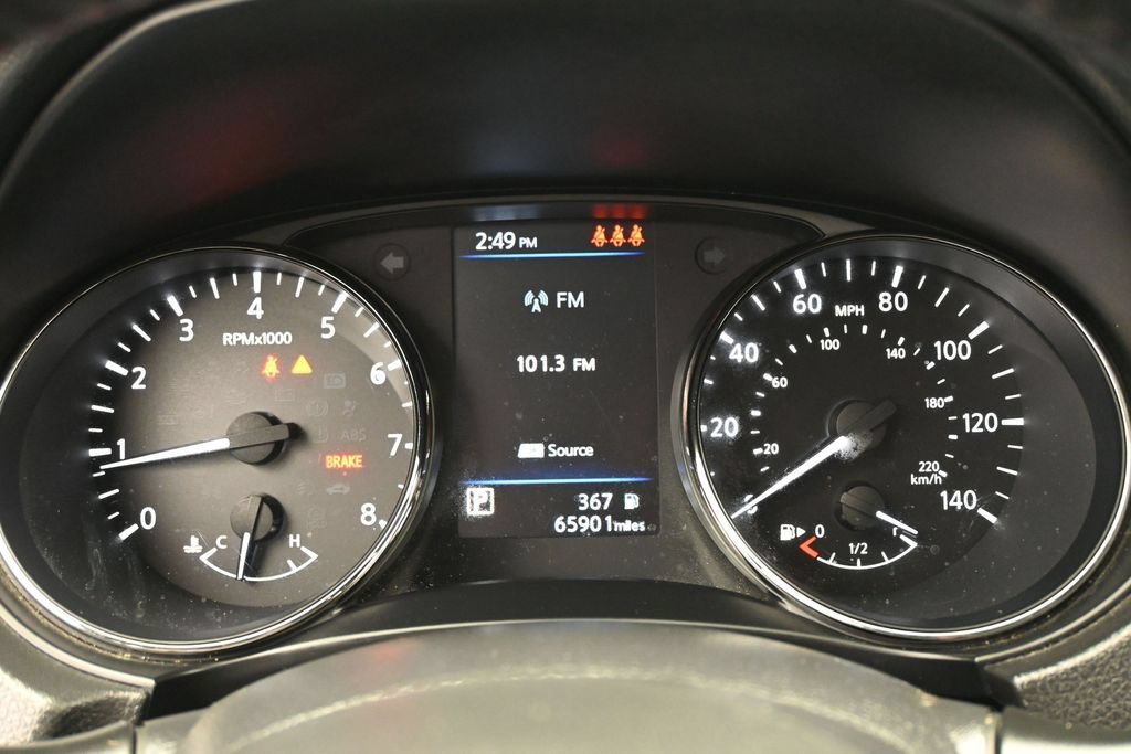 Used 2022 Nissan Rogue Sport SV FWD image 14