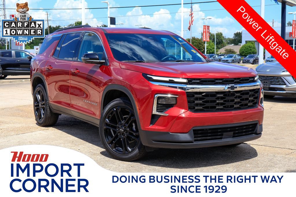 Used 2026 Chevrolet Traverse LT w/ Driver Confidence Package FWD image 1