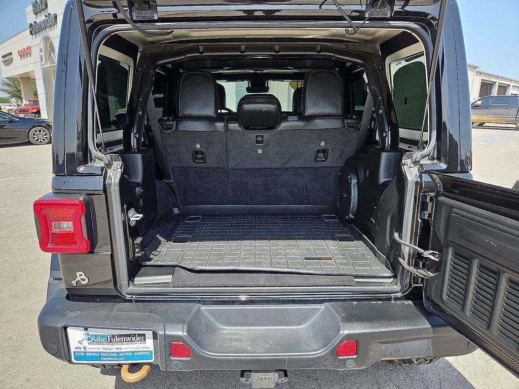 Used 2021 Jeep Wrangler Unlimited Rubicon w/ Trailer Tow Package AWD/4WD image 16