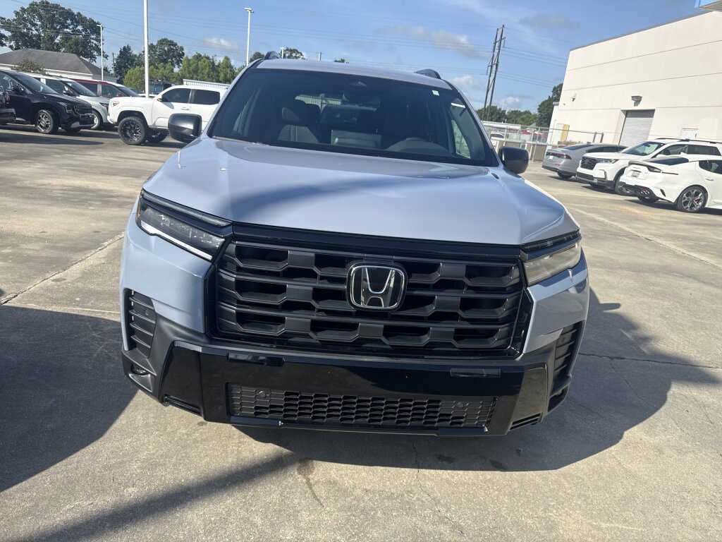 New 2026 Honda Pilot Sport image 2