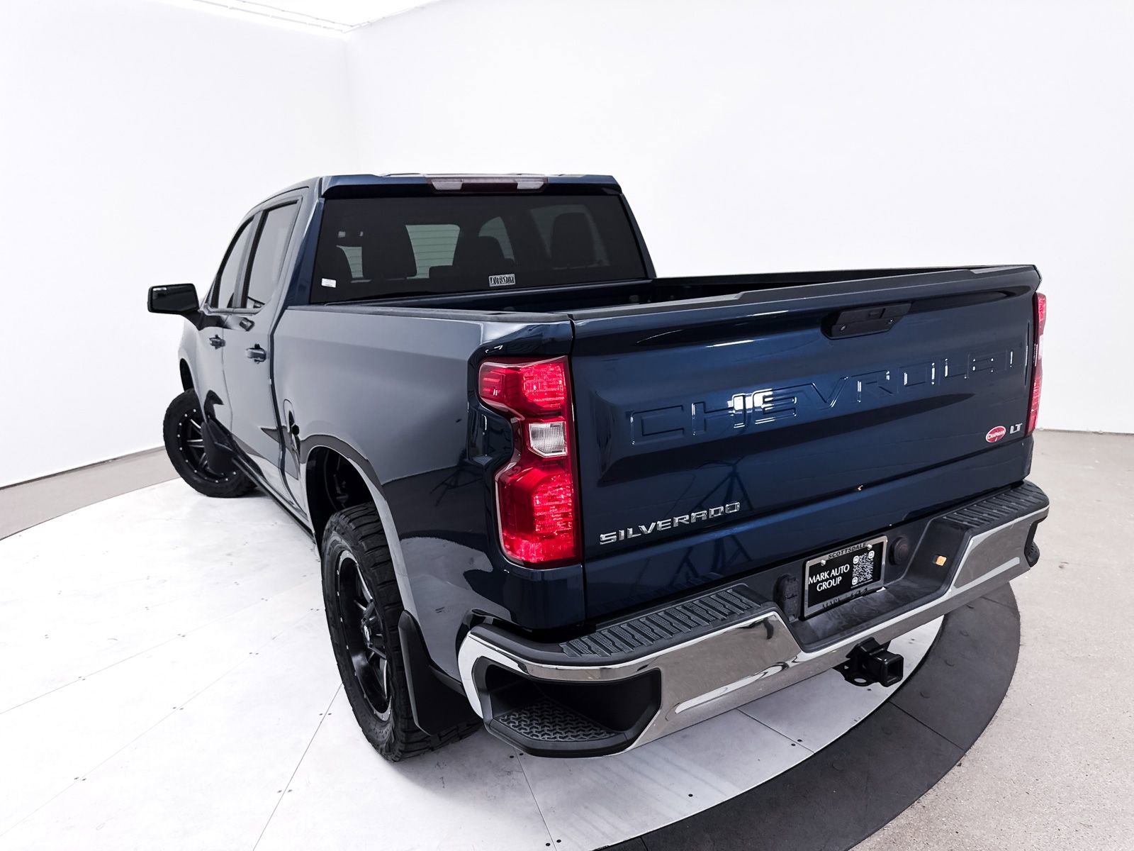 Used 2021 Chevrolet Silverado 1500 LT RWD image 6