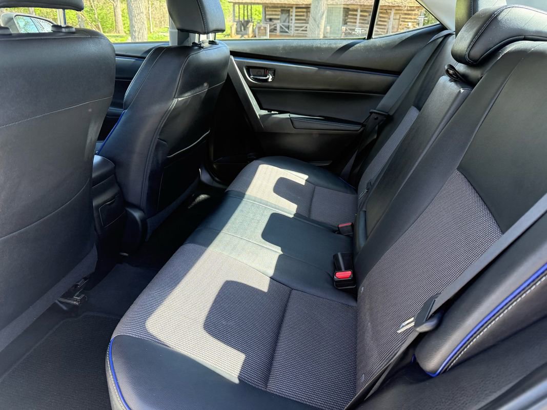Used 2017 Toyota Corolla SE image 30